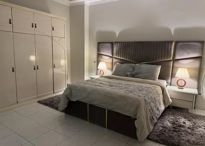 Nile View Apartment In Zamalek Stays