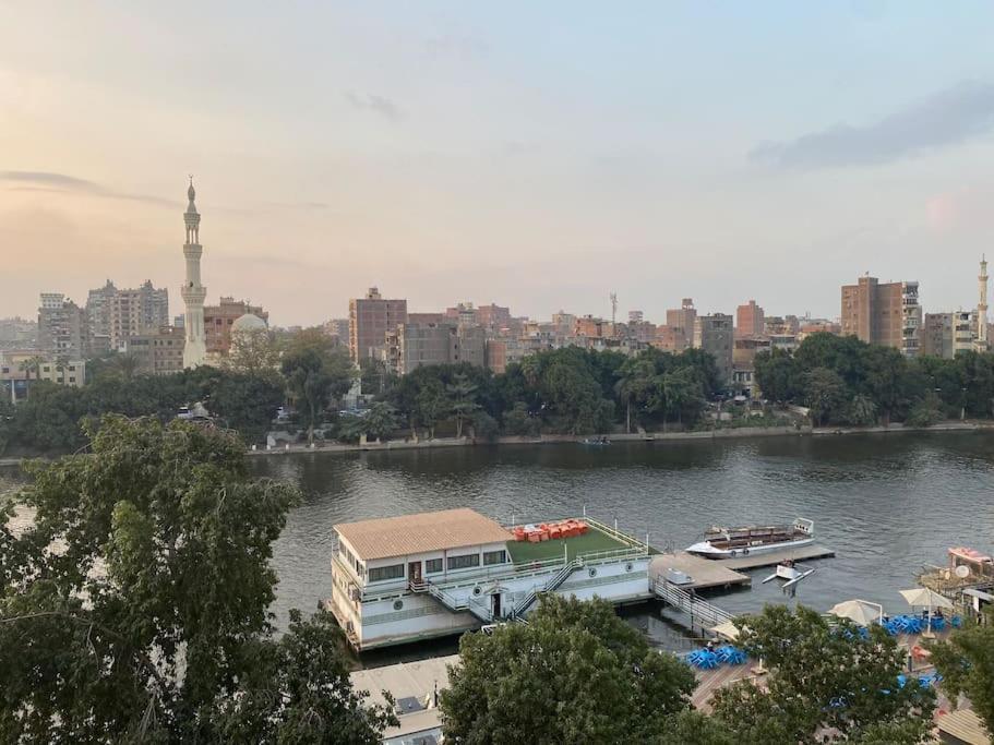 Apartment Nile View In Zamalek *